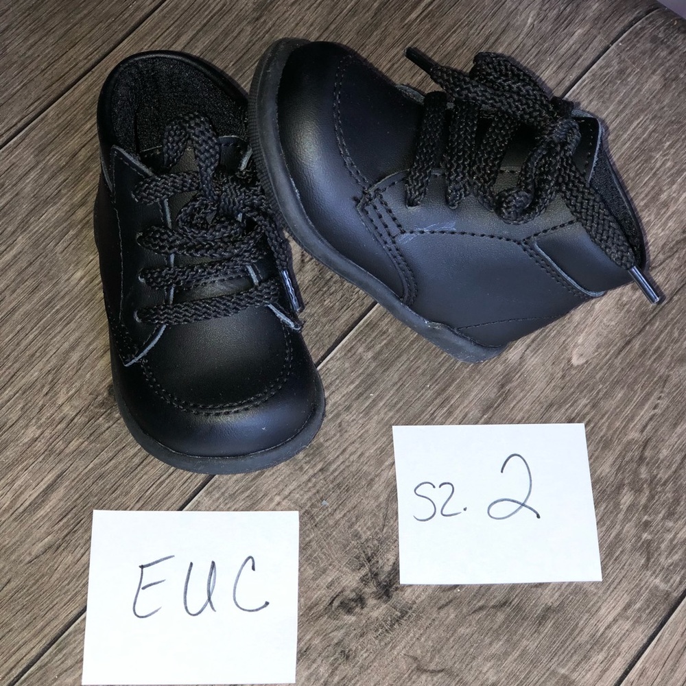 Size 2W Wide foot baby boy black high top Shoes Flexible Zone